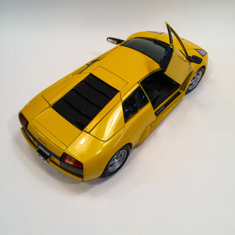 Illustration for article titled Lamborghini Murcielago: a 1:18 Diecast Review